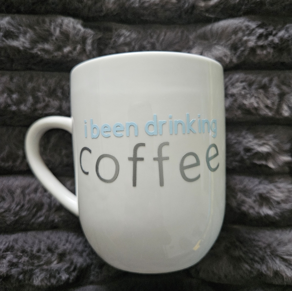 Ariana Grande R.E.M. Saturn Neon Desk Light Cloud Socks 34+35 Mug & Cloud Box - Picture 12 of 14